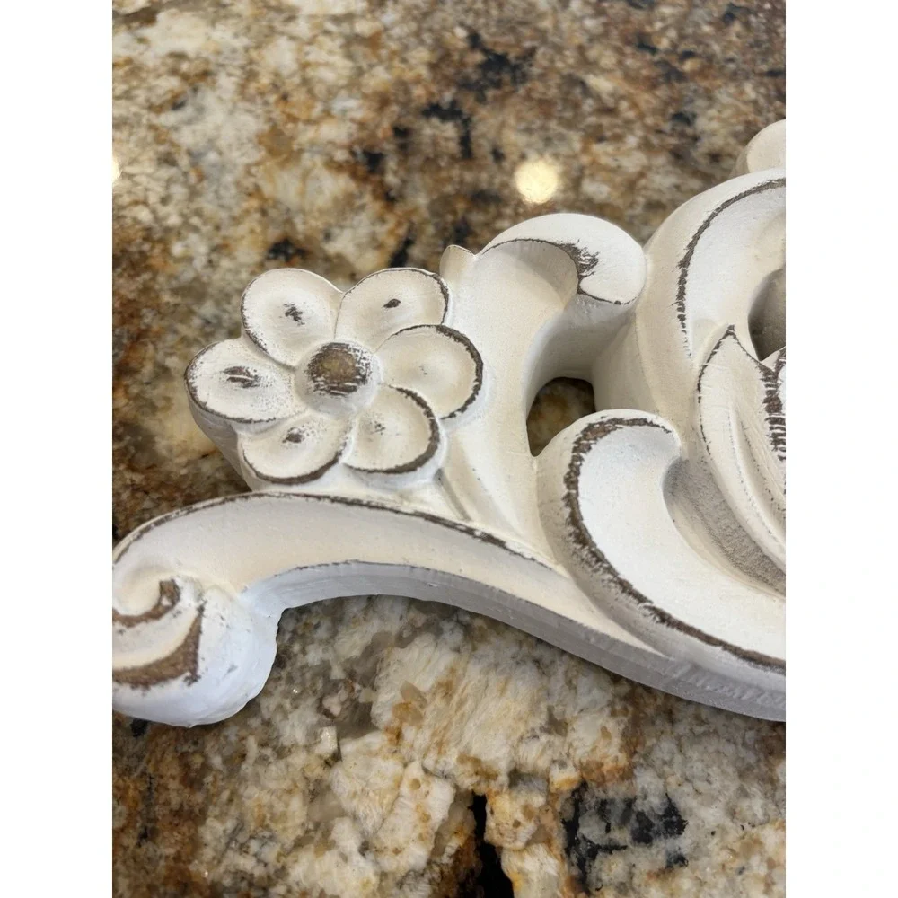 Weathered-look Shabby Chic Filigree White Wood Wall Decor Picture Topper EUC